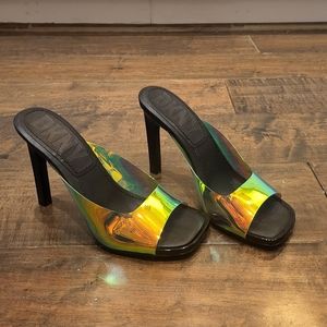 DKNY Green Irredecent Size 6 Heel Slide Sandals